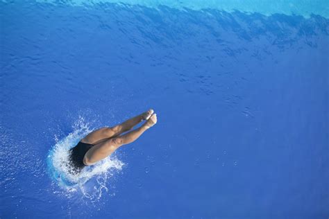 How to Become a Swim Instructor: Diving into the Deep End of Possibilities